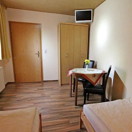 9340 Apartment *